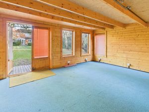 Summerhouse / Home Office- click for photo gallery